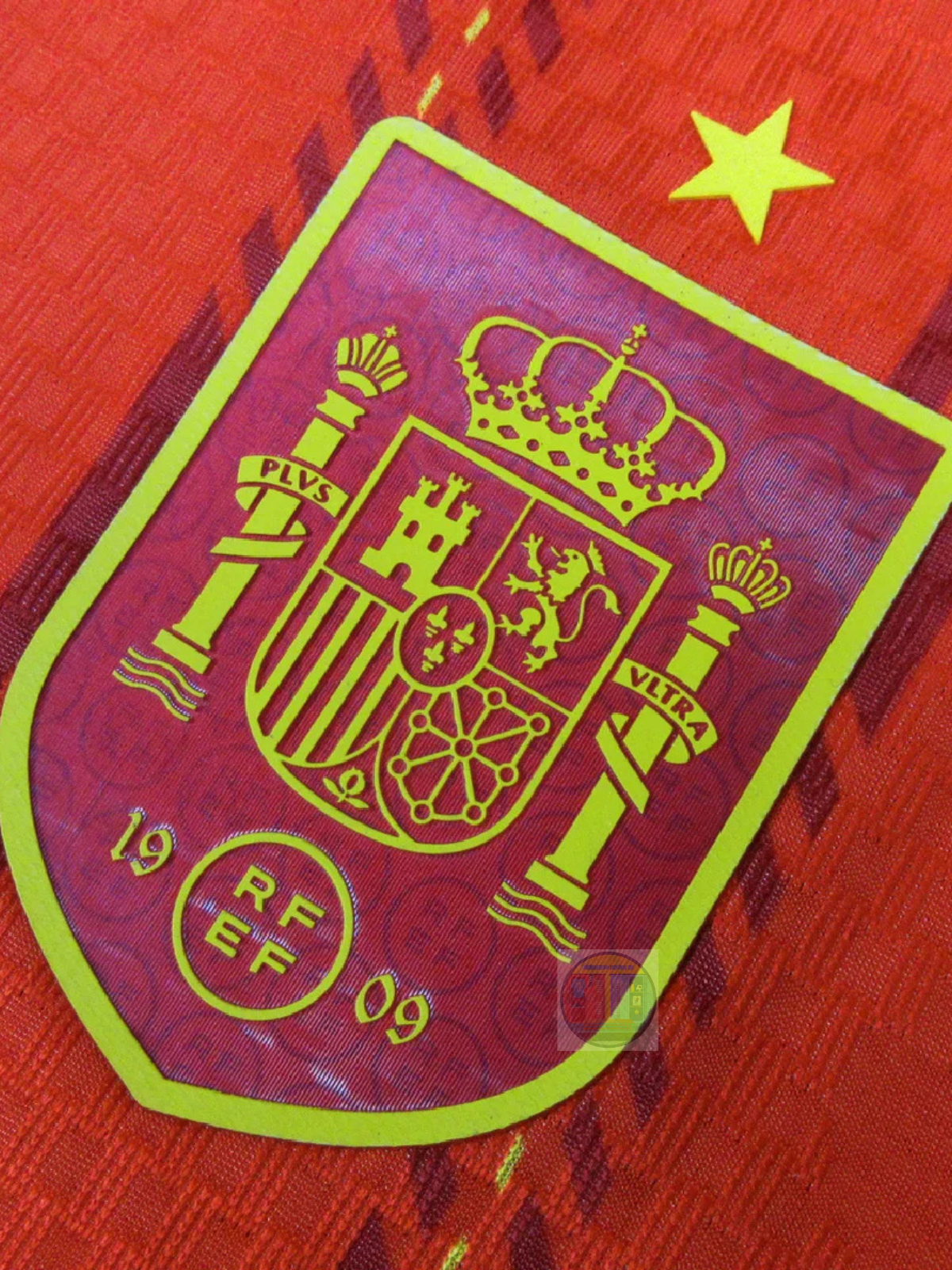 Spain 26 Home Player Version Jersey