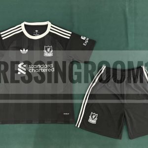 Liverpool 25-26 Goalkeeper Kids Set Jersey
